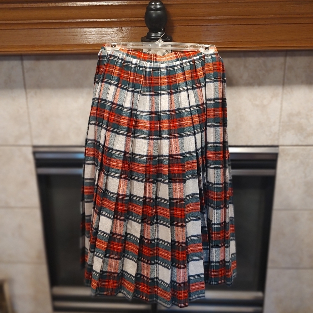 Vintage Rhapsody Scottish Pleated Tartan Pattern Skirt! - Picture 6 of 16